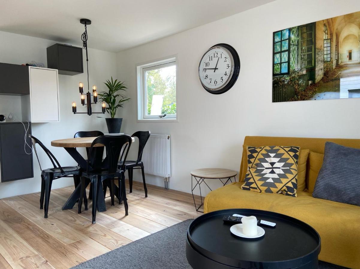 Prachtig Vakantiehuisje In Putten Bagian luar foto