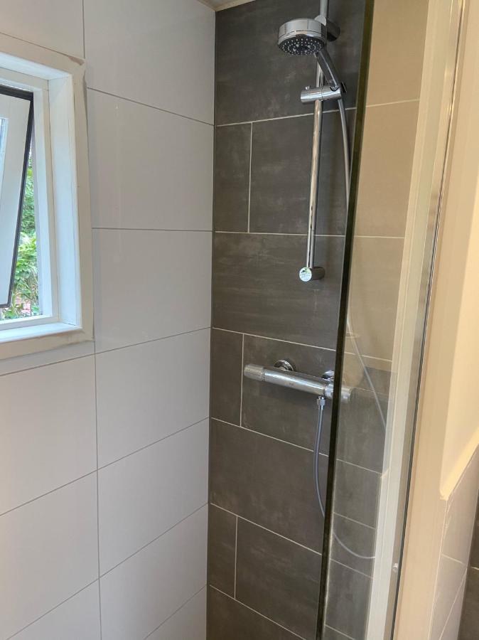 Prachtig Vakantiehuisje In Putten Bagian luar foto